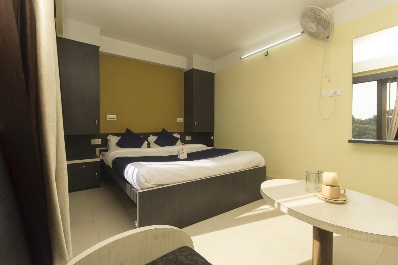 سيليجوري Hotel Jagat المظهر الخارجي الصورة