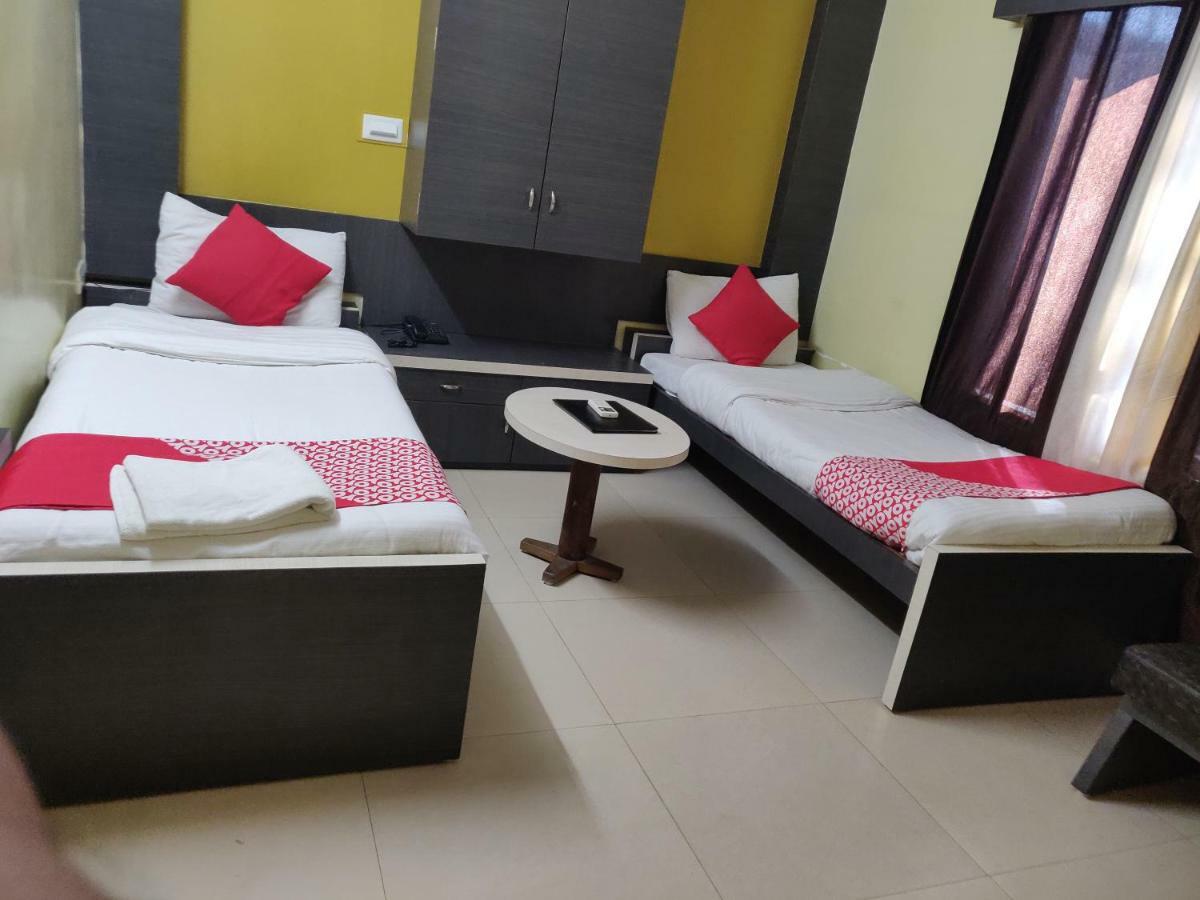 سيليجوري Hotel Jagat المظهر الخارجي الصورة